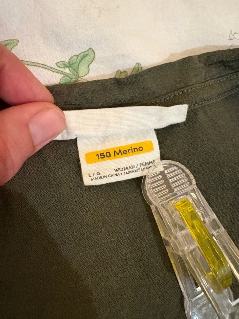 Olive green women’s merino tech lite 2 short sleeve t-shirt cadence paths - Picture 5 of 10